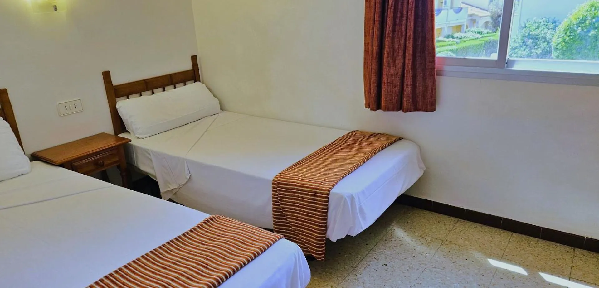 Apartamentos La Masia L'Estartit Apartment